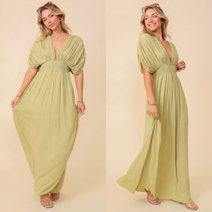 Maxi dress in sage